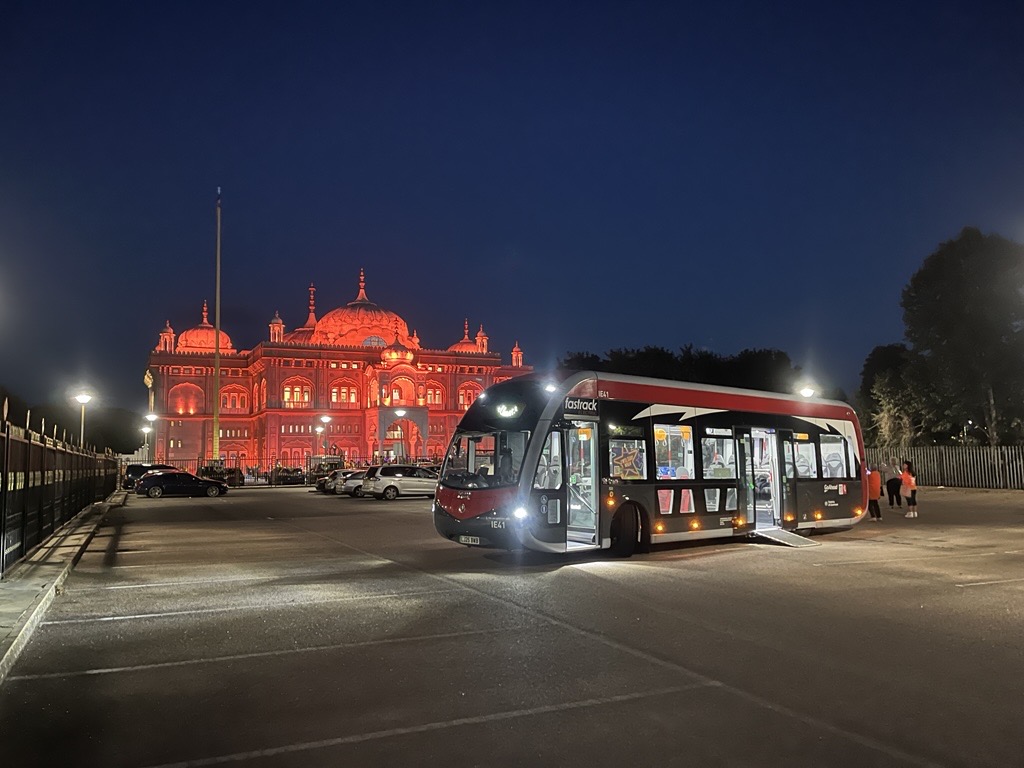 Bus in front of the Gravesend Gurdwara